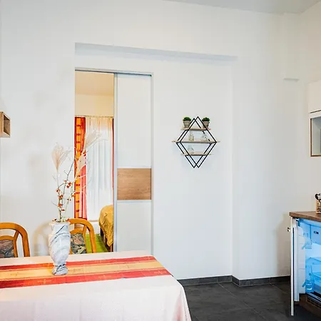 Hirschenwirt Hotel *