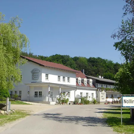 Hirschenwirt Schonbuhel an der Donau