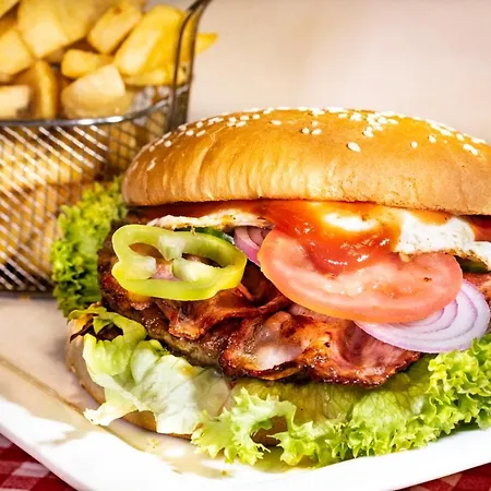 Hirschenwirt Hotel *