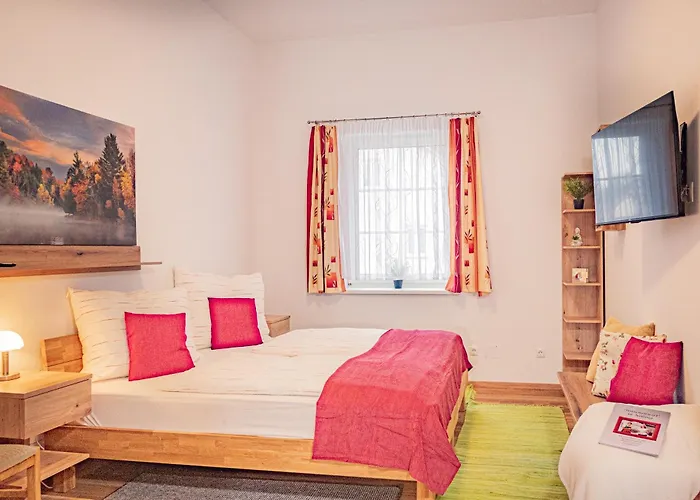 Hirschenwirt * Schonbuhel an der Donau