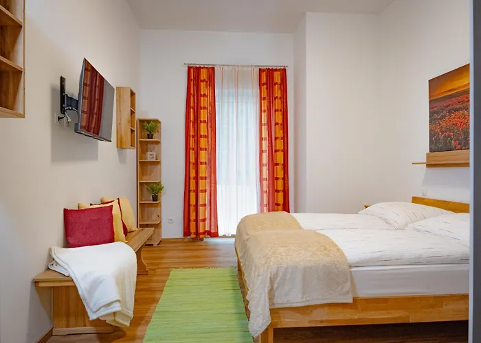 Hotel Hirschenwirt Schonbuhel an der Donau