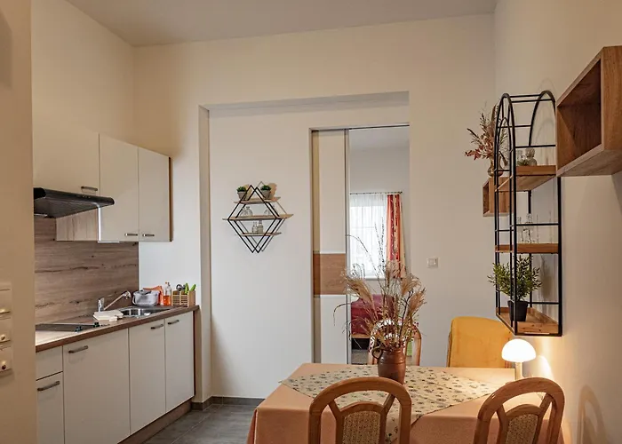 Hotel Hirschenwirt Schonbuhel an der Donau