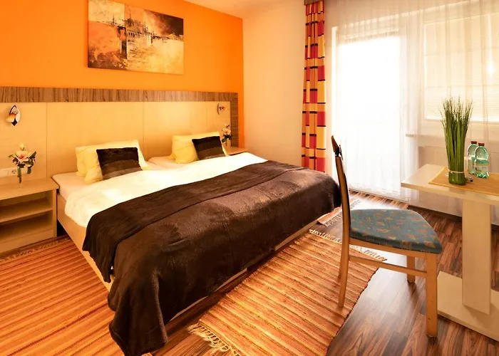 Hirschenwirt Hotel Schonbuhel an der Donau