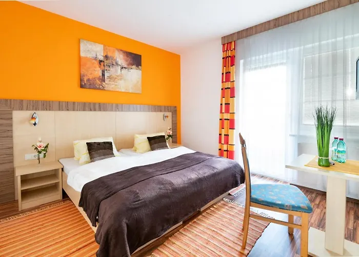 Hirschenwirt Schonbuhel an der Donau